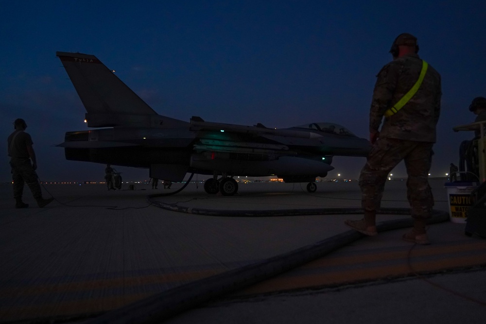 125th EFGS conducts hot pit refueling