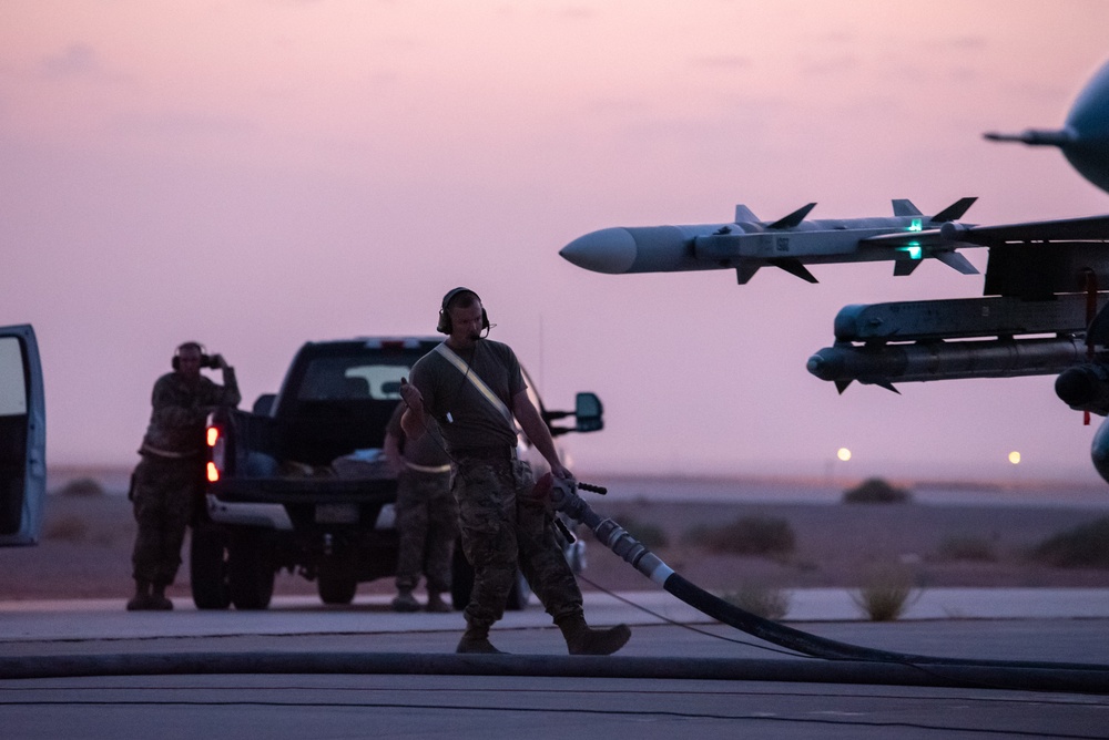 125th EFGS conducts hot pit refueling