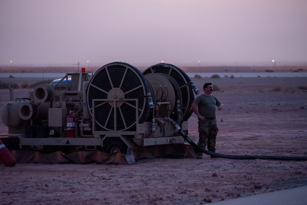 125th EFGS conducts hot pit refueling