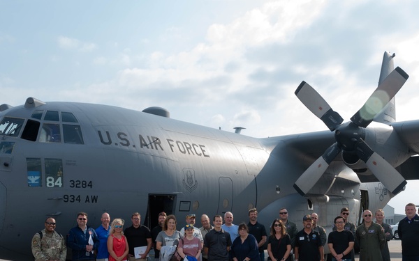Rare Air: 934 AW employers get a C-130 flight on Employers Day