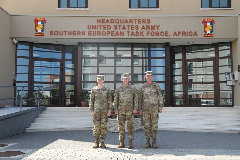 SETAF-AF CG meets with BG Nicholson