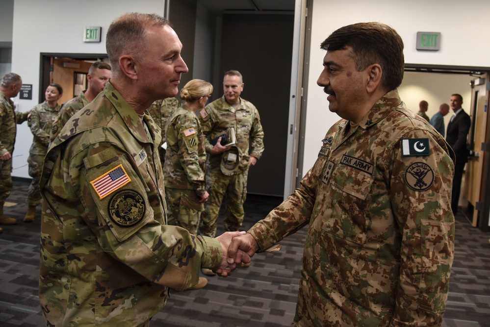 Virginia senior leaders visit Regional Cooperation 23
