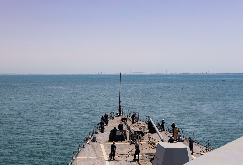 USS Paul Ignatius Departs Rota, Spain