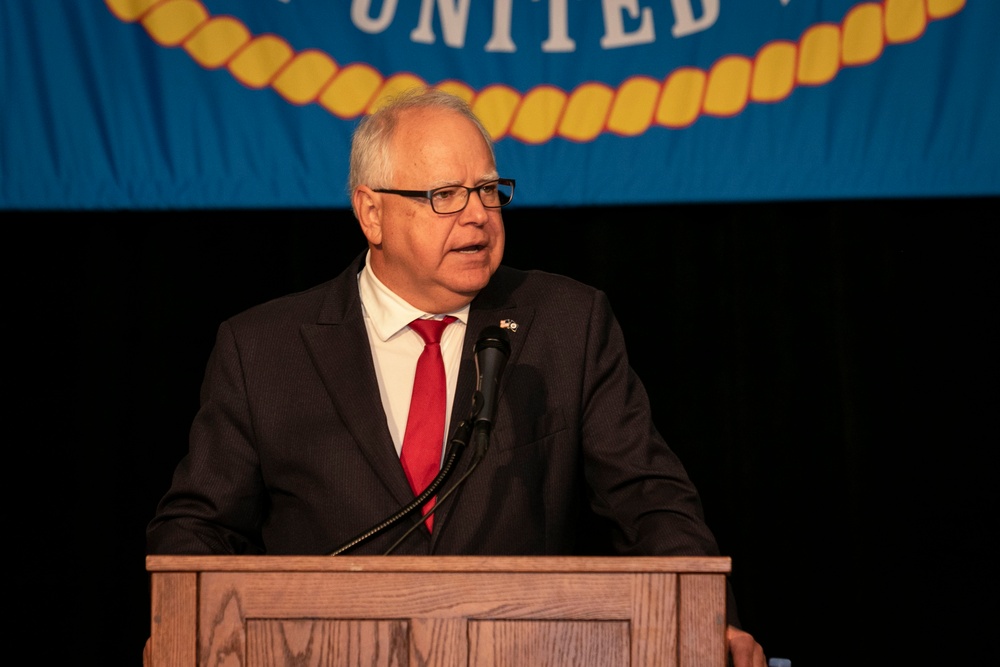 52nd Annual National Conference of the Enlisted Association of the United States: Leaders address the crowd