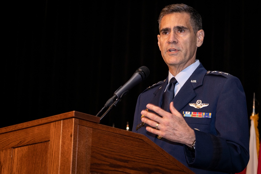 52nd Annual National Conference of the Enlisted Association of the United States: Leaders address the crowd