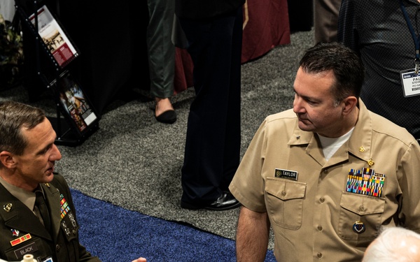 Distinguished visitors learn what USAMMDA team does for America's Warfighters
