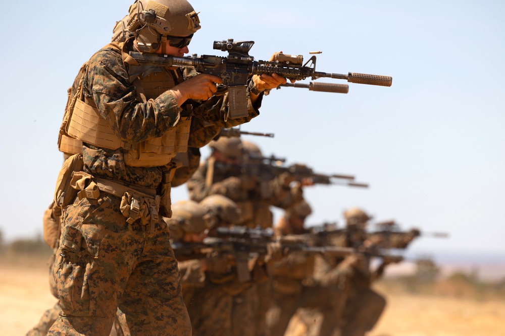 Formosa 2023: Blue Diamond Marines Share Techniques with Brazilian Marines on the Rifle Range