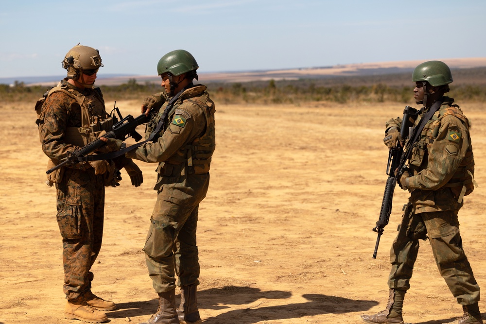 Formosa 2023: Blue Diamond Marines Share Techniques with Brazilian Marines on the Rifle Range