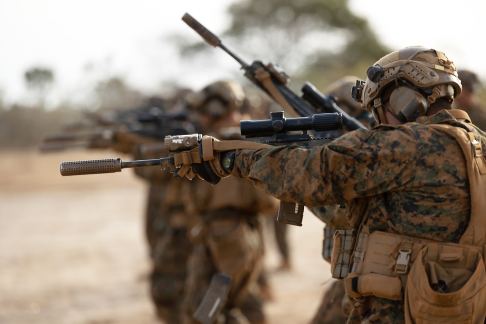 Formosa 2023: Blue Diamond Marines Share Techniques with Brazilian Marines on the Rifle Range