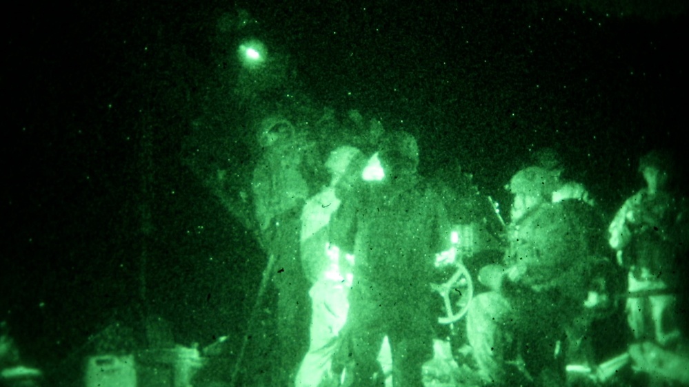 Charlie Battery, 3-320th Conducts Gun Raid To Improve Air Assault Skills