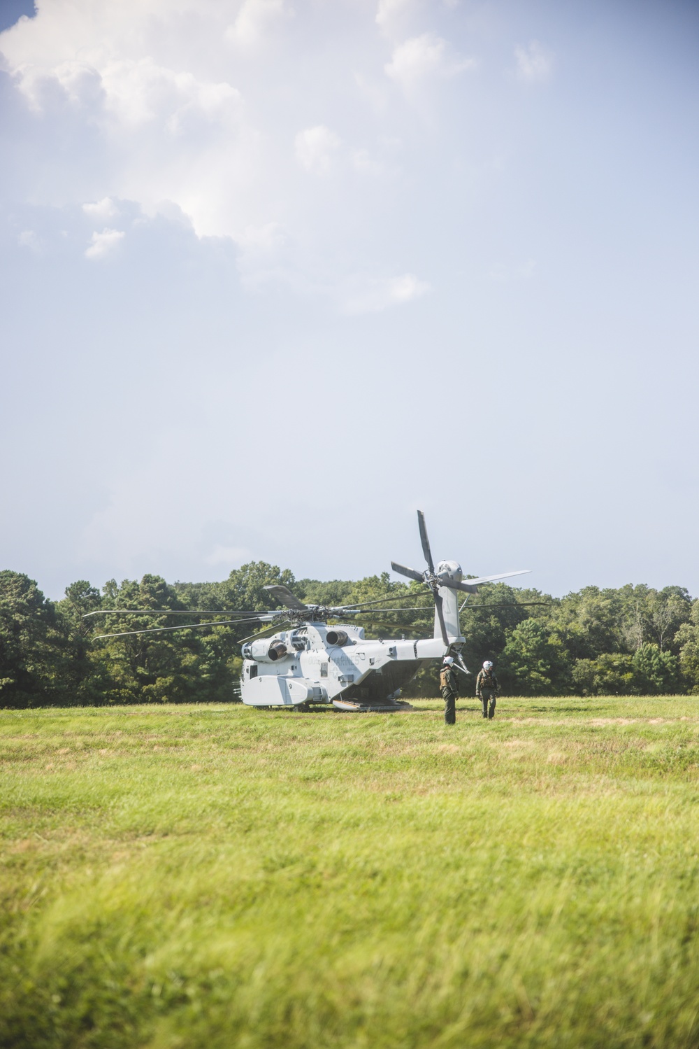 U.S. Marines Conduct Helicopter Support Team Operations During Large Scale Exercise