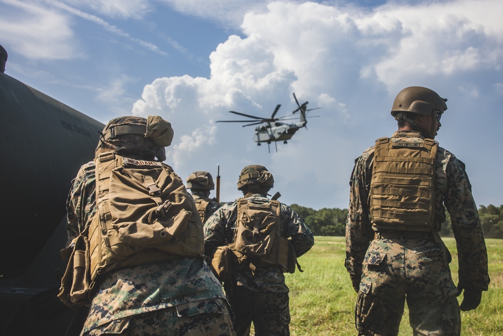 U.S. Marines Conduct Helicopter Support Team Operations During Large Scale Exercise