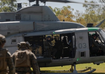 Marines and Sailors practice mass casualty evacuation drills