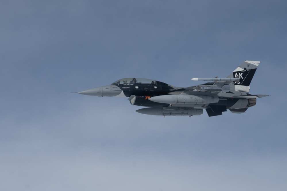 Fighters practice realistic combat in Alaska exercise