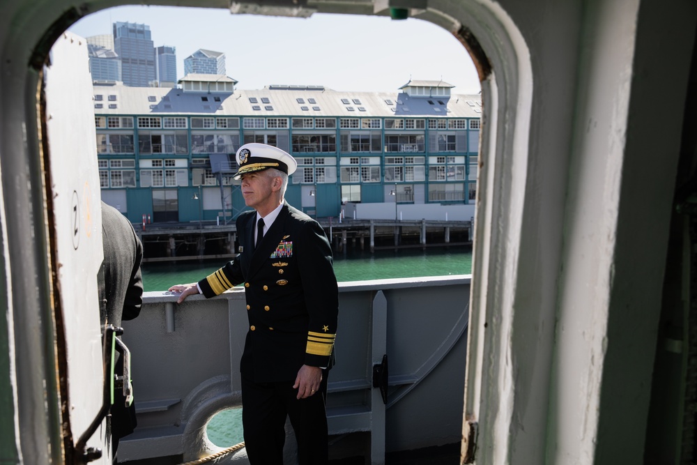 Commander, U.S. 7th Fleet Tours INS Kolkata (D-63)