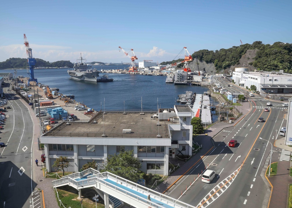 U.S. 7th Fleet flagship USS Blue Ridge (LCC 19) returns to Fleet Activities Yokosuka, Aug. 17, after a patrol in the Indo-Pacific region