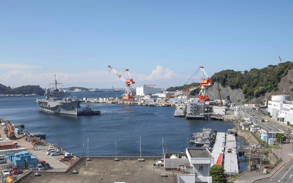U.S. 7th Fleet flagship USS Blue Ridge (LCC 19) returns to Fleet Activities Yokosuka, Aug. 17, after a patrol in the Indo-Pacific region