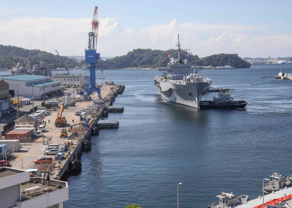 U.S. 7th Fleet flagship USS Blue Ridge (LCC 19) returns to Fleet Activities Yokosuka, Aug. 17, after a patrol in the Indo-Pacific region