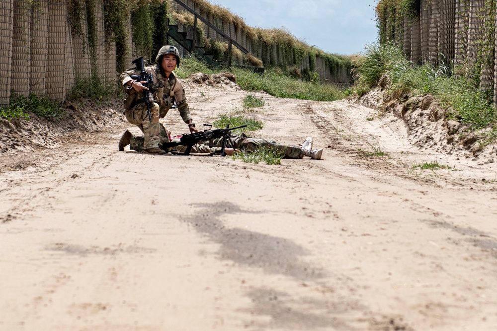 475th EABS, Task Force - Tomahawk conduct base defense exercise at CSL Manda Bay