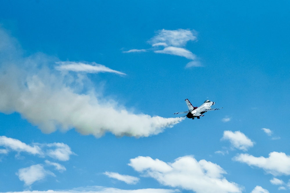 Thunderbirds fly by the Rochester International Airshow