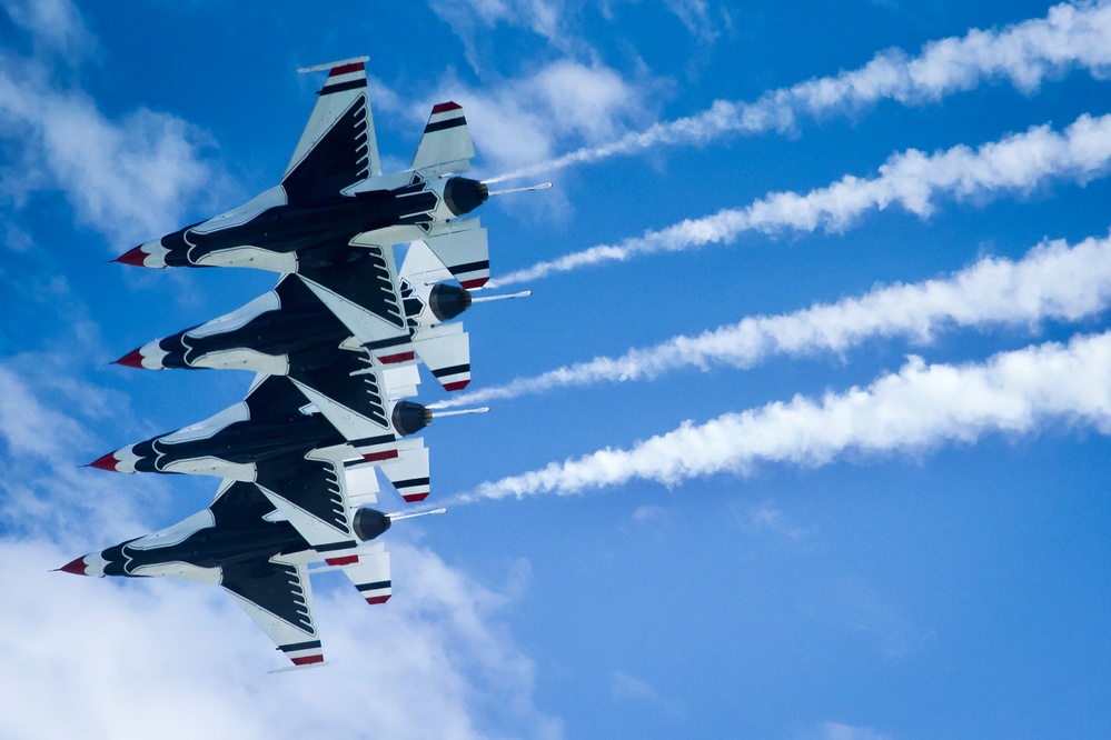 DVIDS Images Thunderbirds fly by the Rochester International