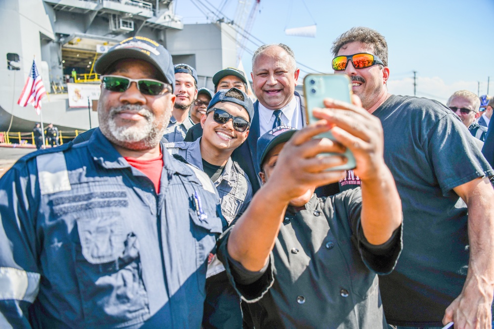 Secretary of the Navy Carlos Del Toro tours Bayonne Dry Dock (BDD)