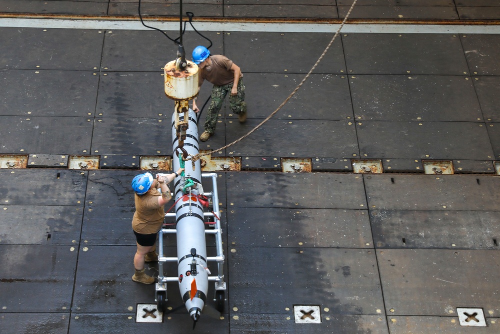 Navy EOD Sailors Operate from USS Gunston Hall During LSE 2023