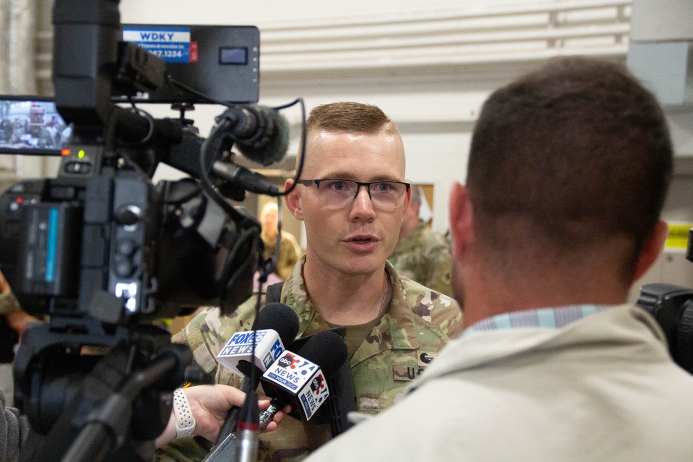 Departure Ceremony for Kentucky Guardsmen deploying to Southwest Asia