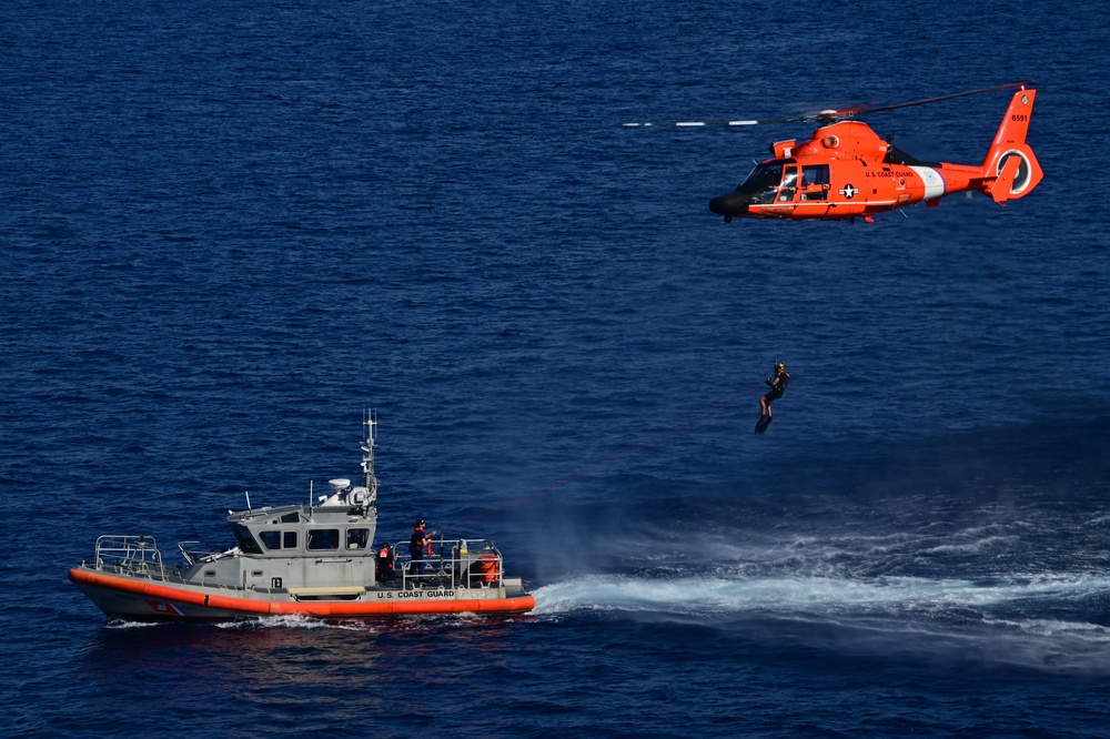 Coast Guard Air Station Miami conducts hoist training with Station Miami Beach