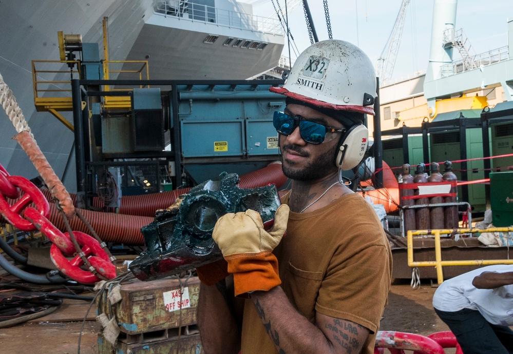 USS John C. Stennis (CVN 74) Anchor On-load