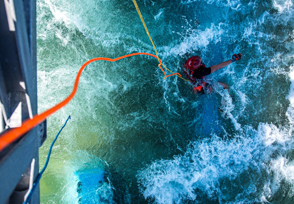 63rd Civil Support Team conducts water rescue response training