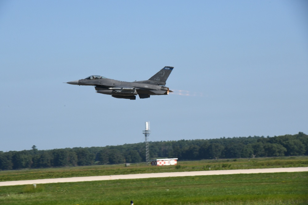 DVIDS - Images - 148th Fighter Wing Participates In Northern Lighting ...