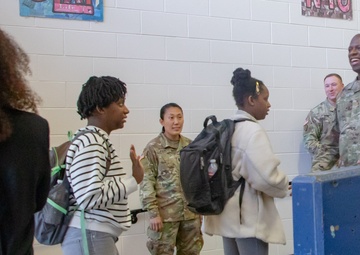 11th Airborne Division Soldiers Welcome Students Back to School in Anchorage, Fairbanks [4 of 10]