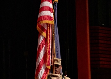 11th Airborne Division Soldiers Welcome Students Back to School in Anchorage, Fairbanks [8 of 10]