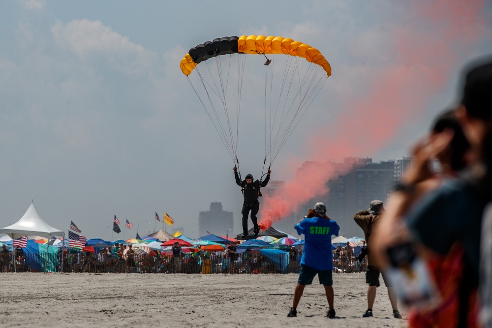 Golden Knights land at Atlantic City Air Show