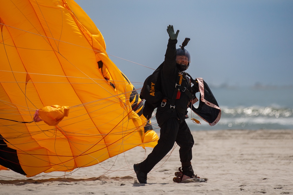 Golden Knights land at Atlantic City Air Show