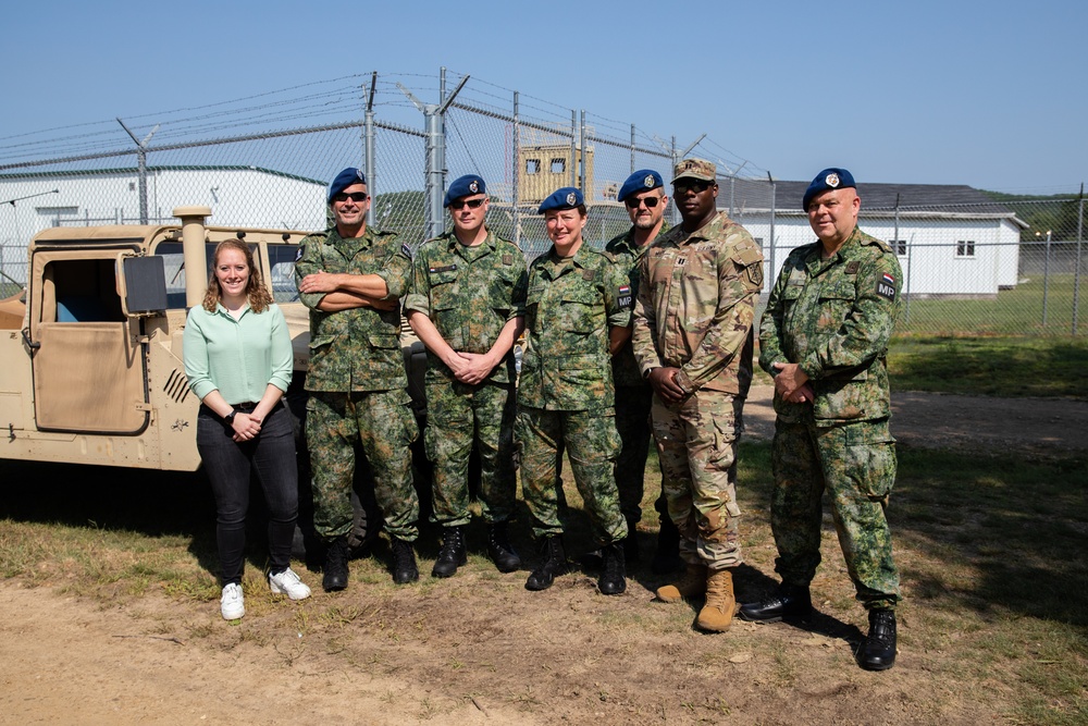 U.S. Amy Reserve Military Police Training with Royal Netherlands Marechaussee