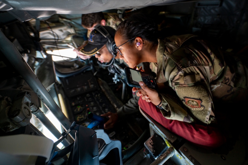 97th ARS Hosts ROTC Incentive Flight