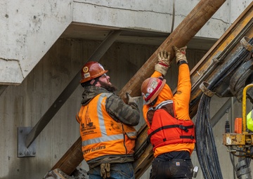NAVFAC Northwest Seismically Upgrading PSNS Dry Dock 4