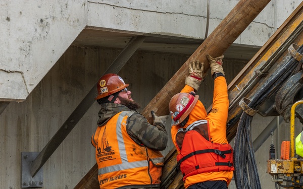 NAVFAC Northwest Seismically Upgrading PSNS Dry Dock 4