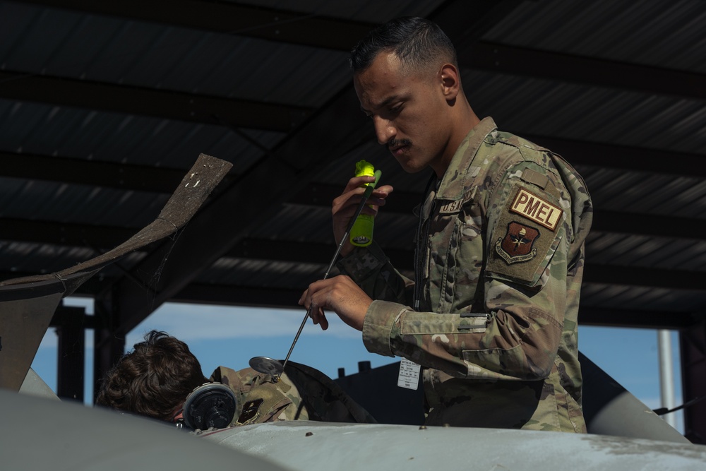 Multi-capable PMEL Airmen assist fuels