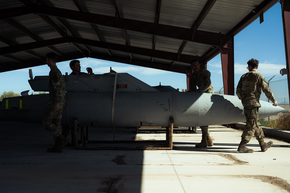 Multi-capable PMEL Airmen assist fuels