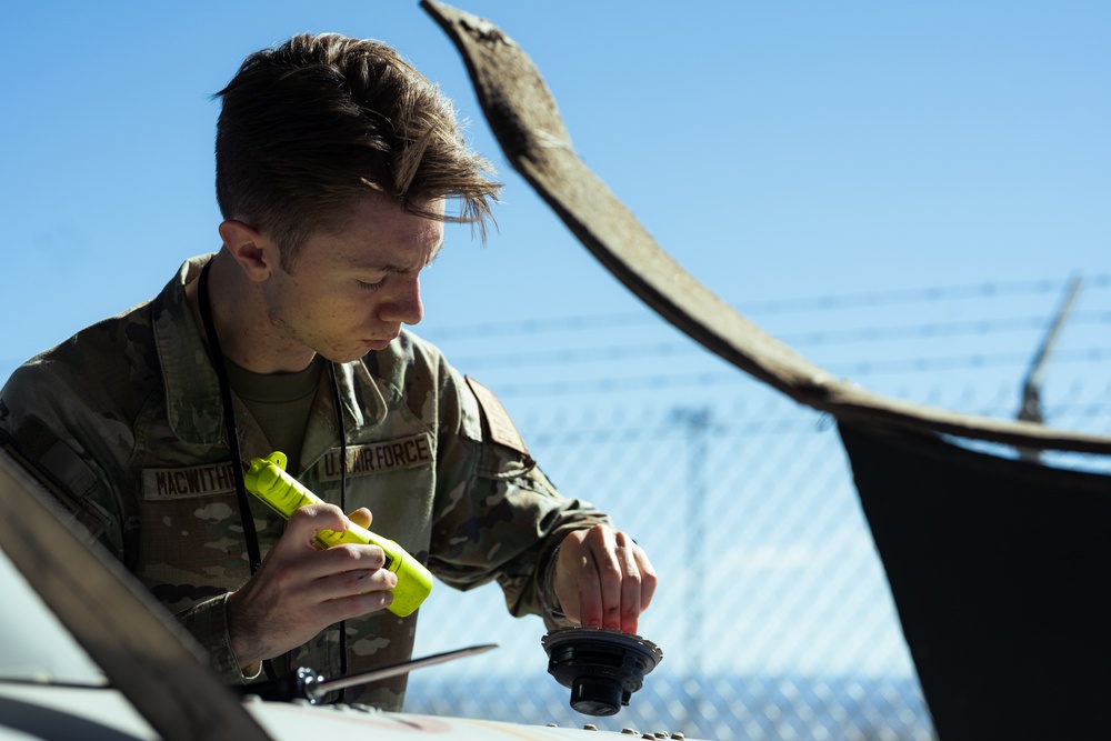 Multi-capable PMEL Airmen assist fuels