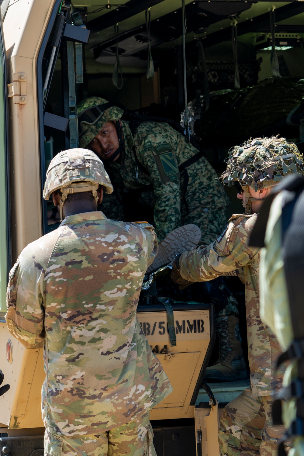 Fuerzas Amigas exercise lifts off in Camp Pendleton