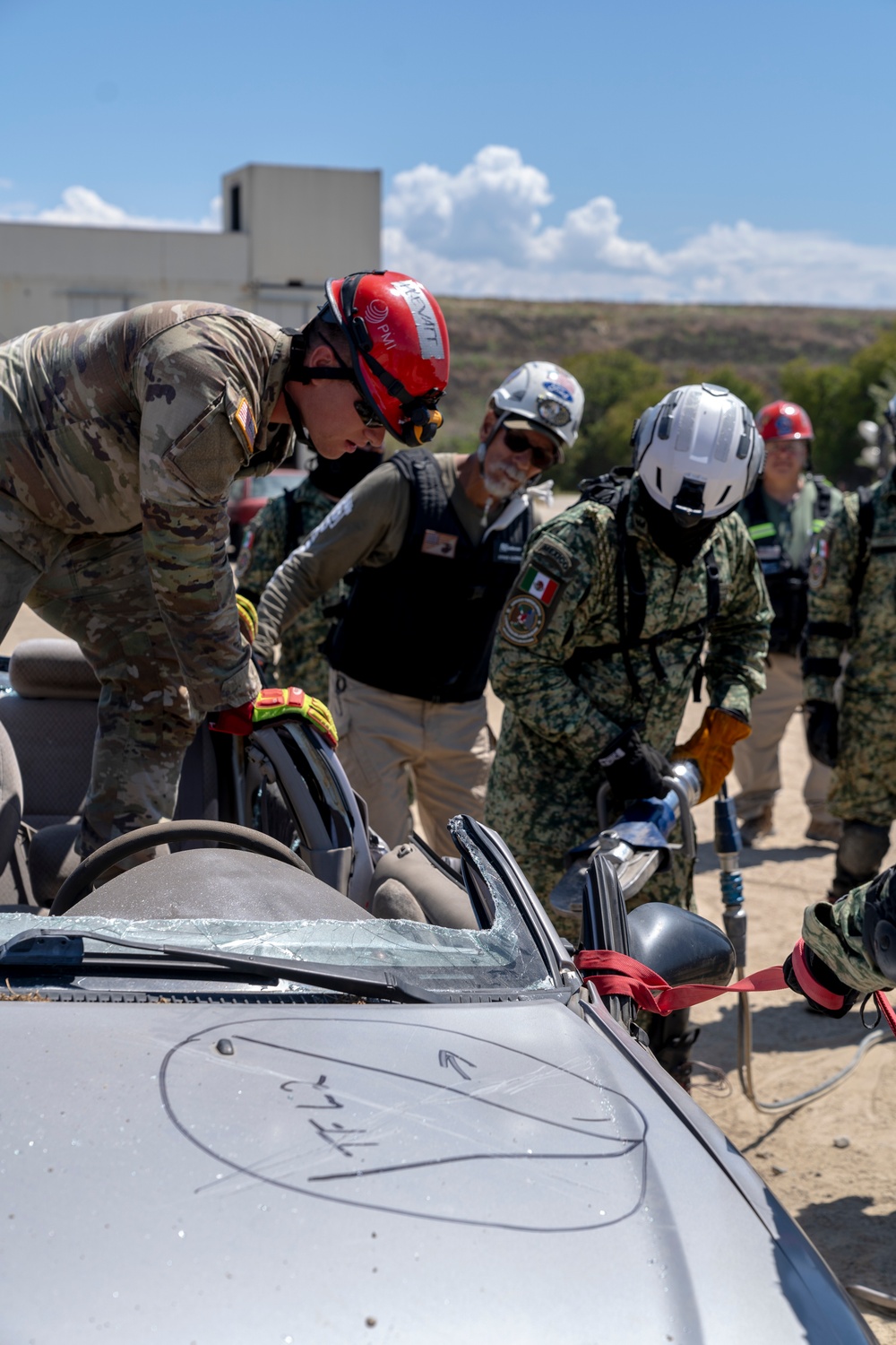 Fuerzas Amigas exercise lifts off in Camp Pendleton