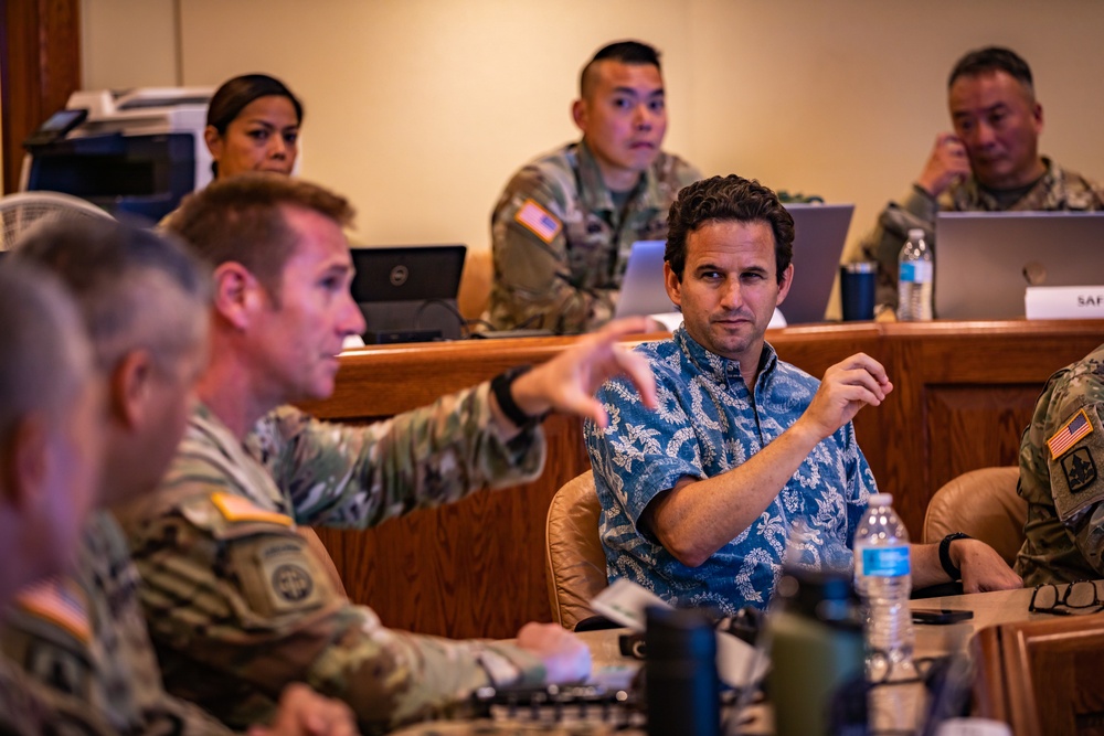 Senator Brian Schatz Visits JTF Command in Support of Maui Recovery Efforts