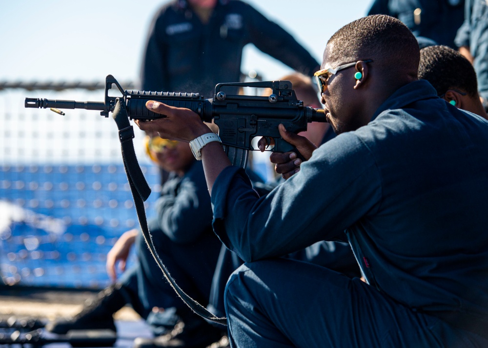 USS Paul Hamilton Gun Shoot