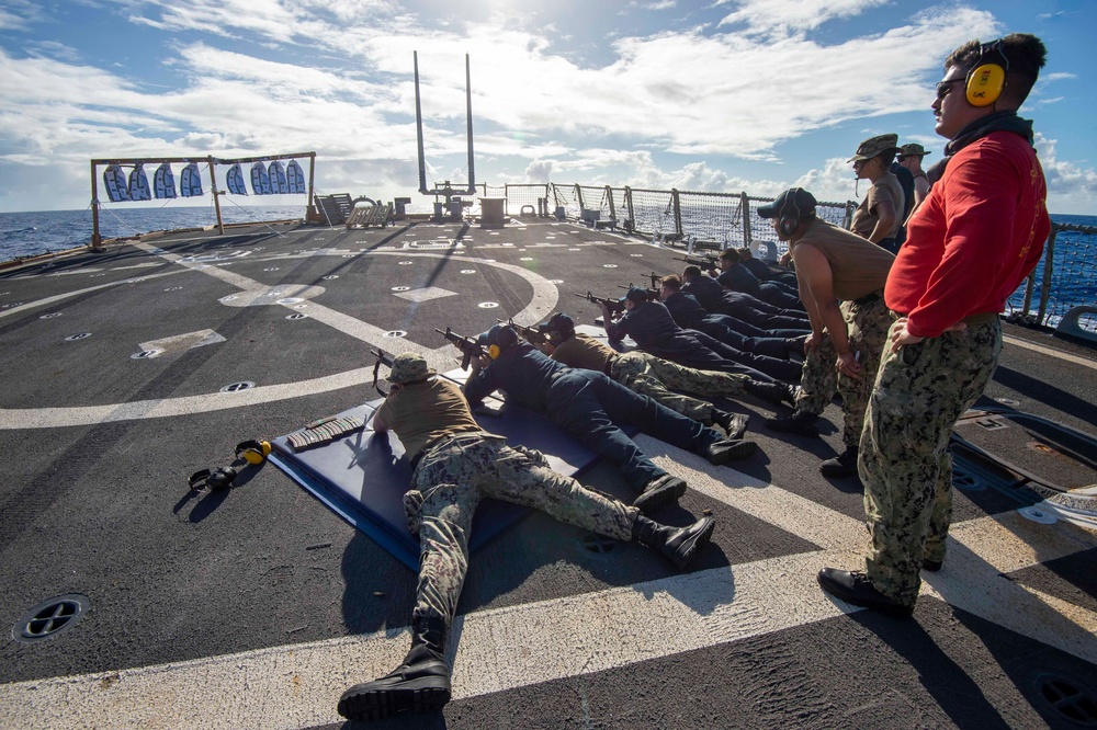 USS Paul Hamilton Gun Shoot