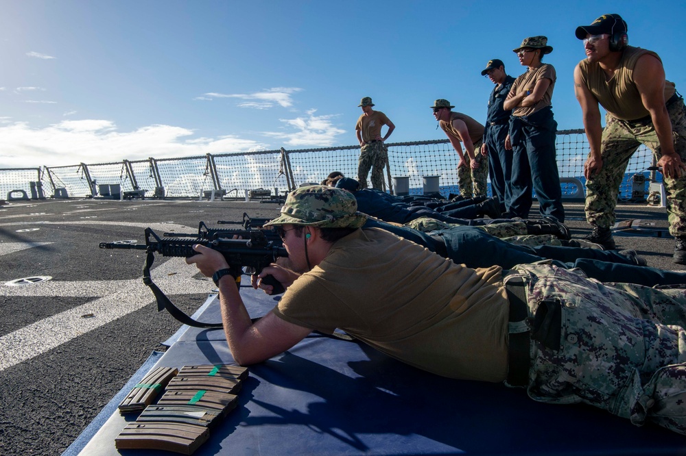 USS Paul Hamilton Gun Shoot