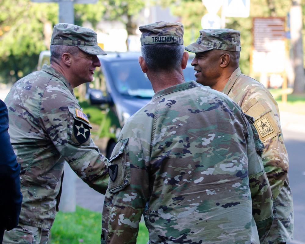 Deputy Chief of Staff G-9 tours USAG Rheinland-Pfalz housing, units